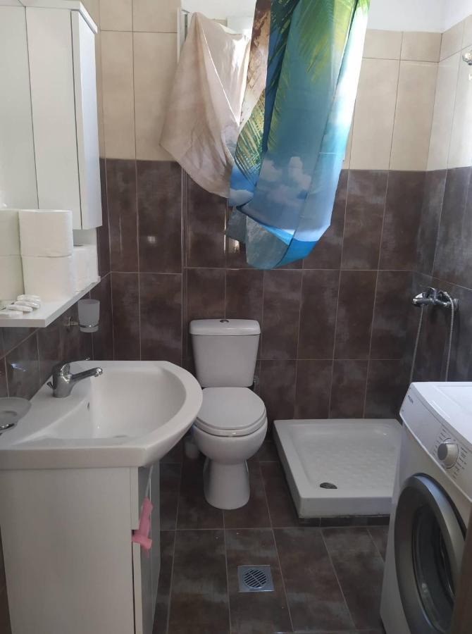 Iliana Apartment *